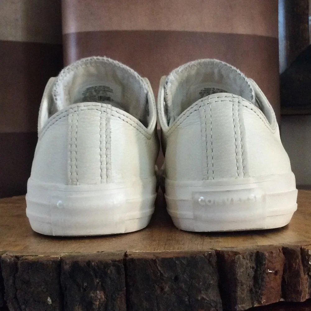 Converse Chuck Taylor Big Eyelets Ox Leather Shoes